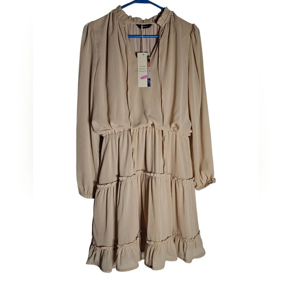 Dokotoo Dress M NWT - Picture 1 of 7